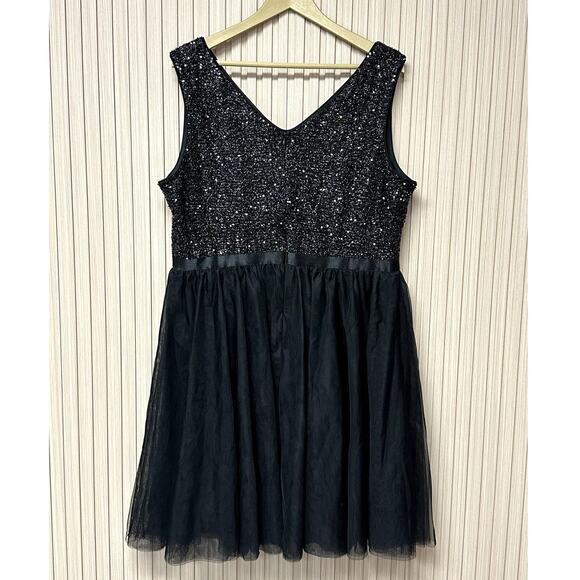 Meetjen Sequin A-Line Prom Dress Size 3XL - Picture 2 of 7